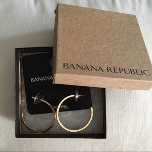 Banana Republic gold hoops